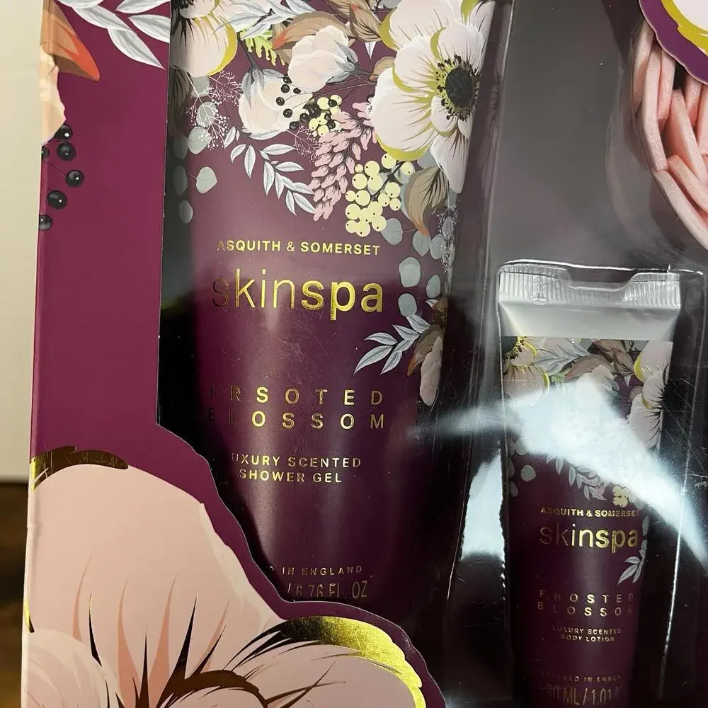 Asquith &Somerset Skinspa Pamper Set Frosted Blossom Shower Gel Lotion Bath Salt